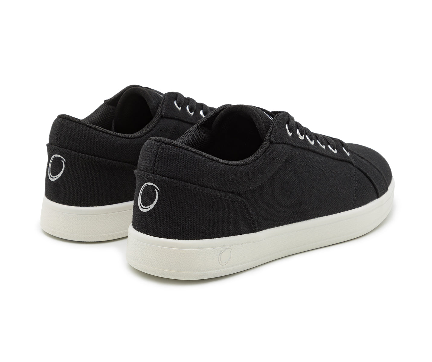 Smove Dance Sneaker en noir avec semelle blanche