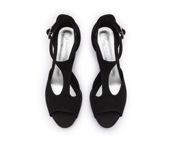 DQ1001 Dance shoes in black with suede sole