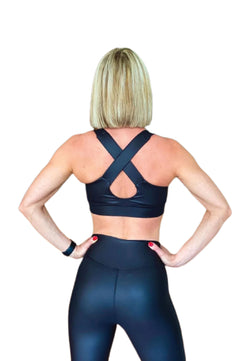 181 Single Crossed Sport Bra in black with a leather look