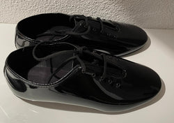 550 / J03 Chaussures de danse vernies en noir